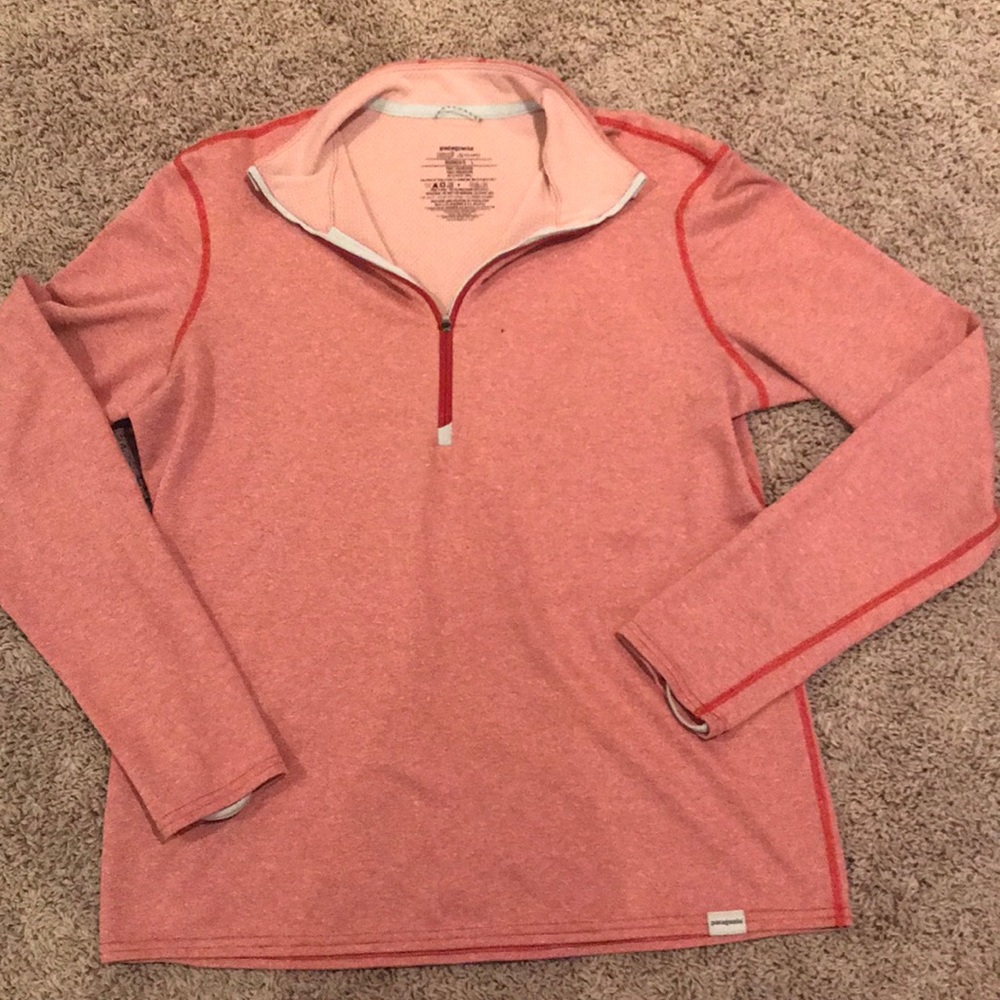 Red women’s PATAGONIA quarter zip